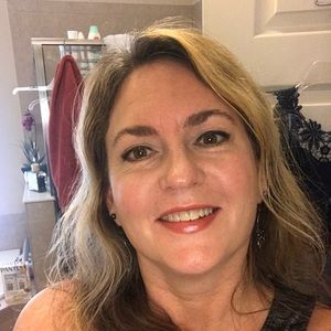 Meet your Posher, Kelli